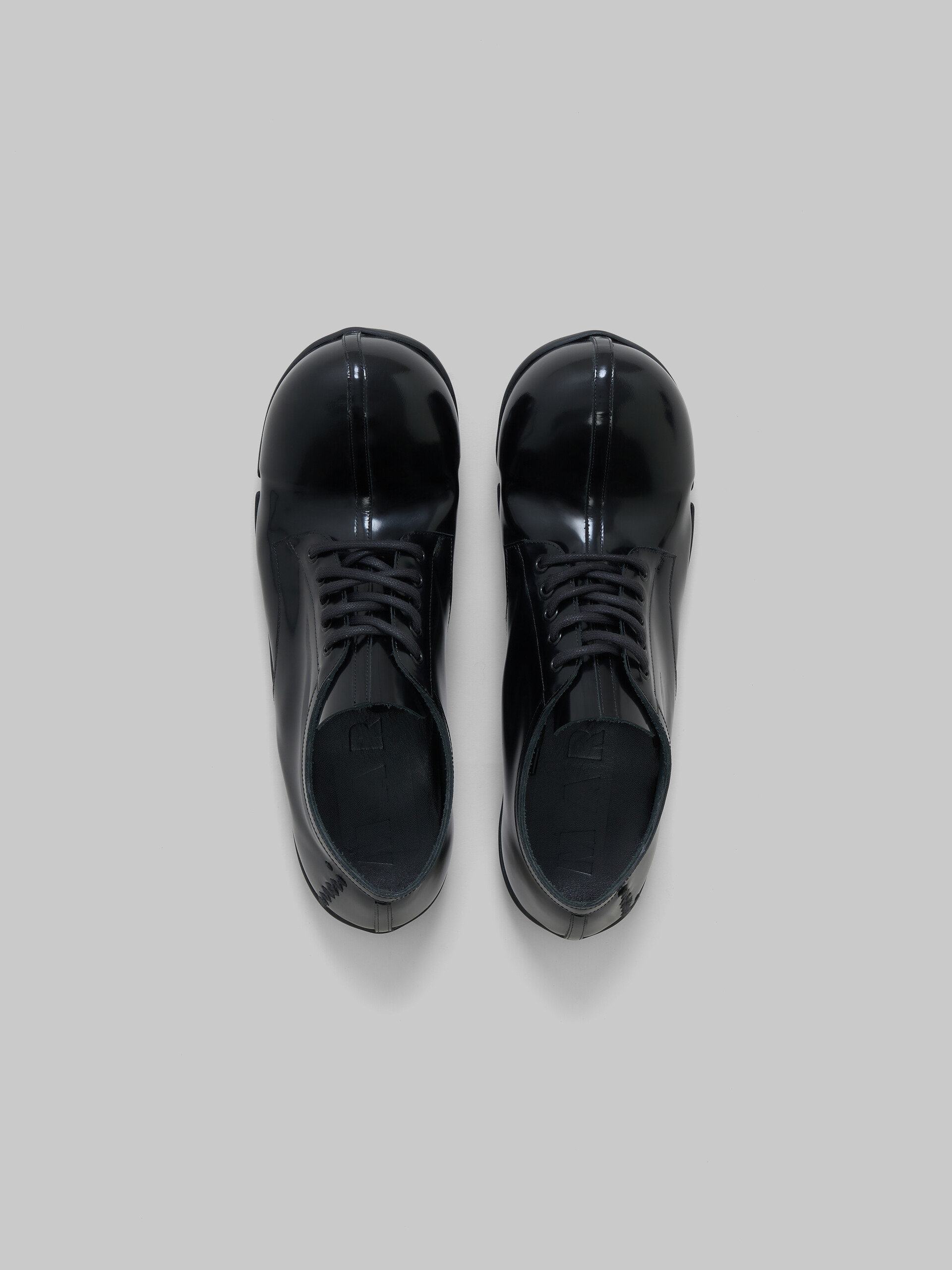 Black patent leather Wave lace up - Lace-ups - Image 4