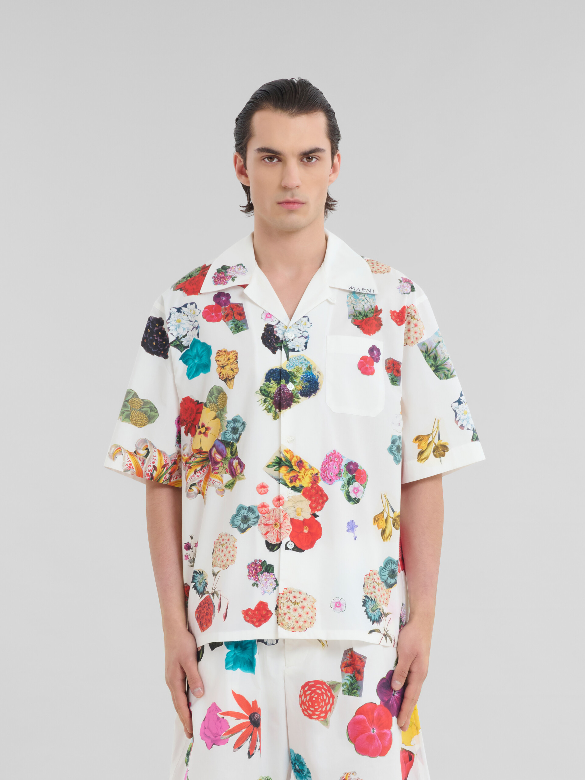 White poplin bowling shirt with flower prints - Shirts - Image 2