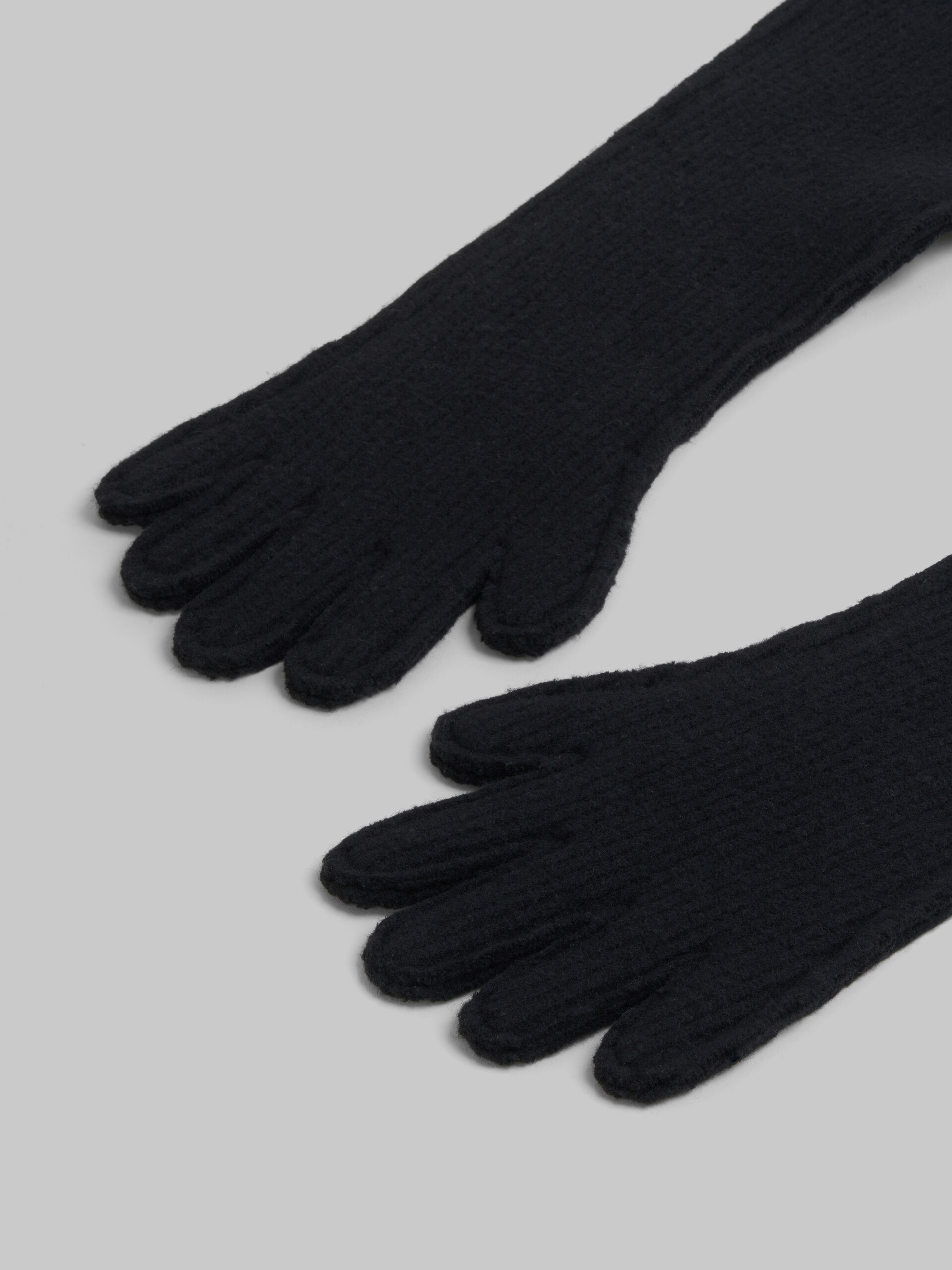 Braune Oversize-Handschuhe aus Wolle - Handschuhe - Image 2