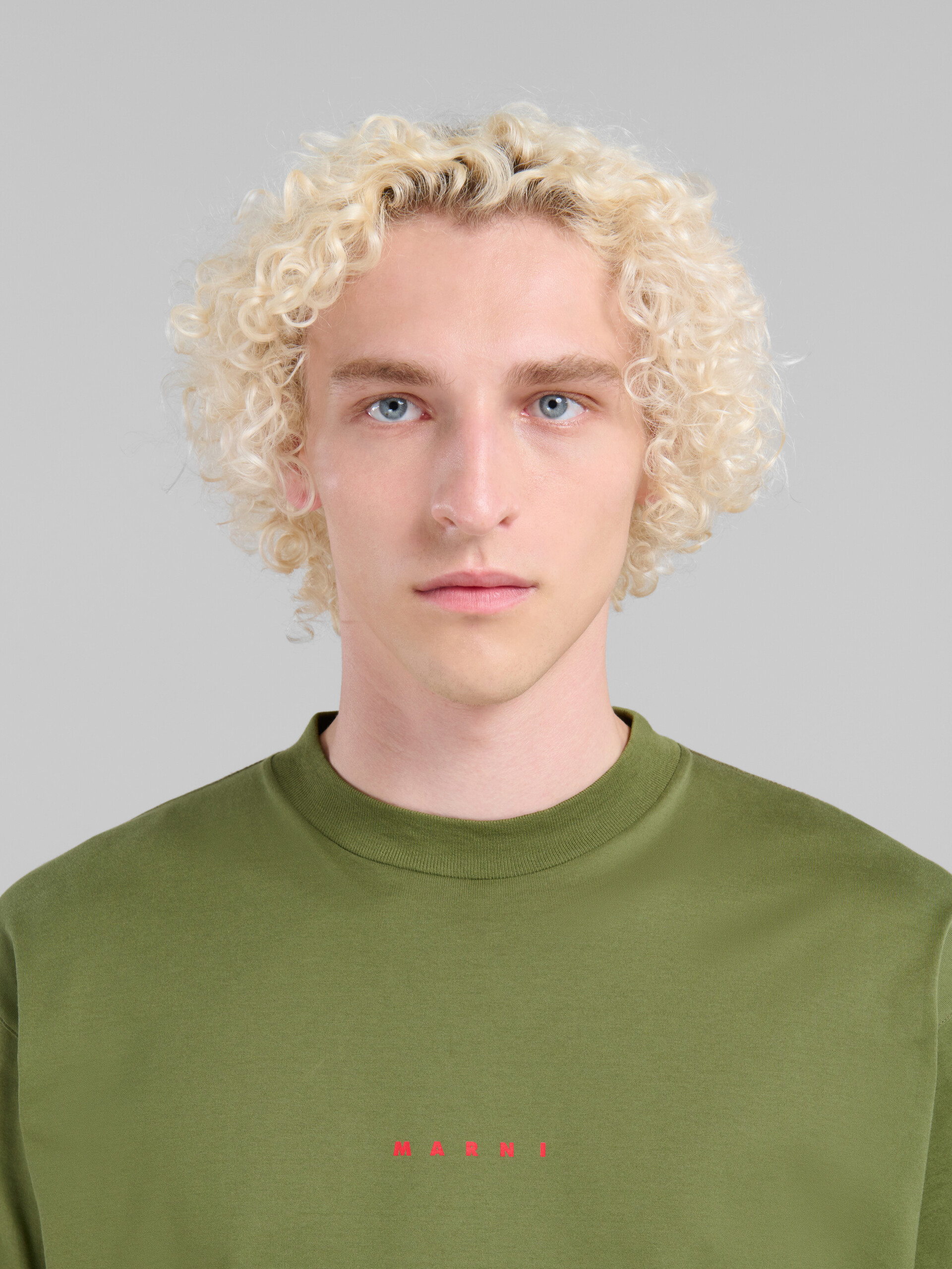 Camiseta verde de algodón ecológico con logotipo - Camisetas - Image 4