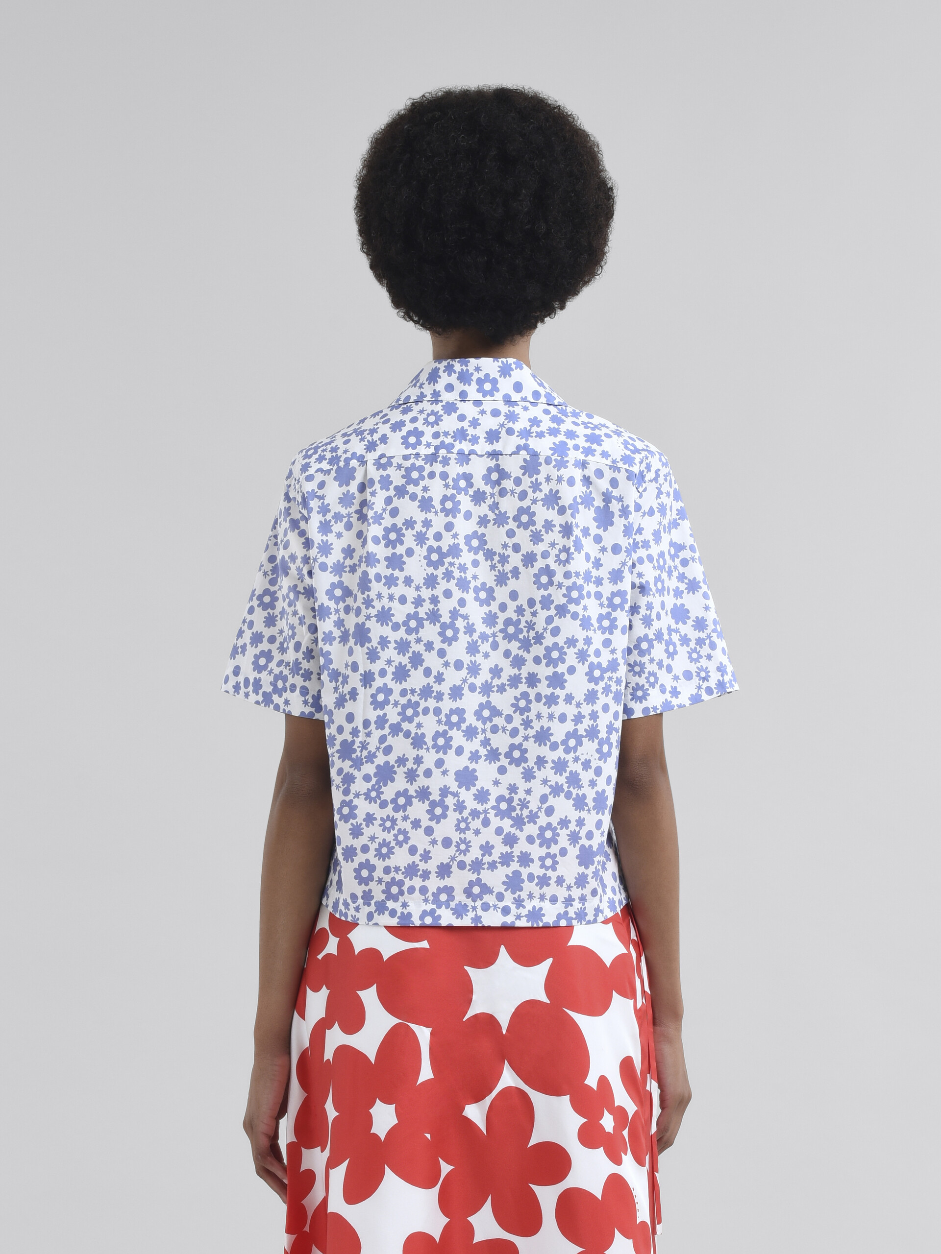 Poplin bowling shirt with blue and white Pop Fields motif - Shirts - Image 3