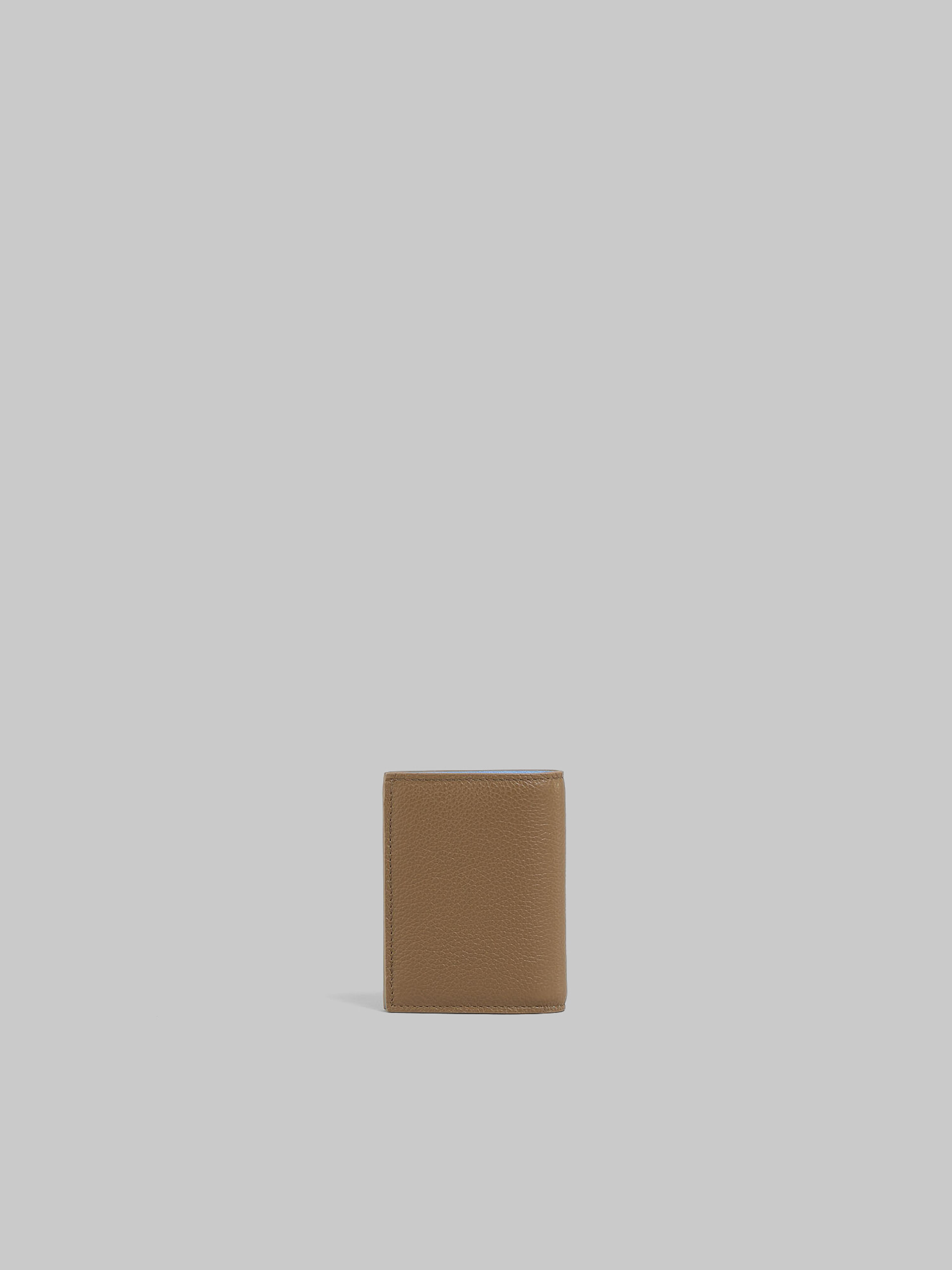 Braune zweifache Faltbrieftasche aus Leder mit Marni-Flicken - Brieftaschen - Image 3