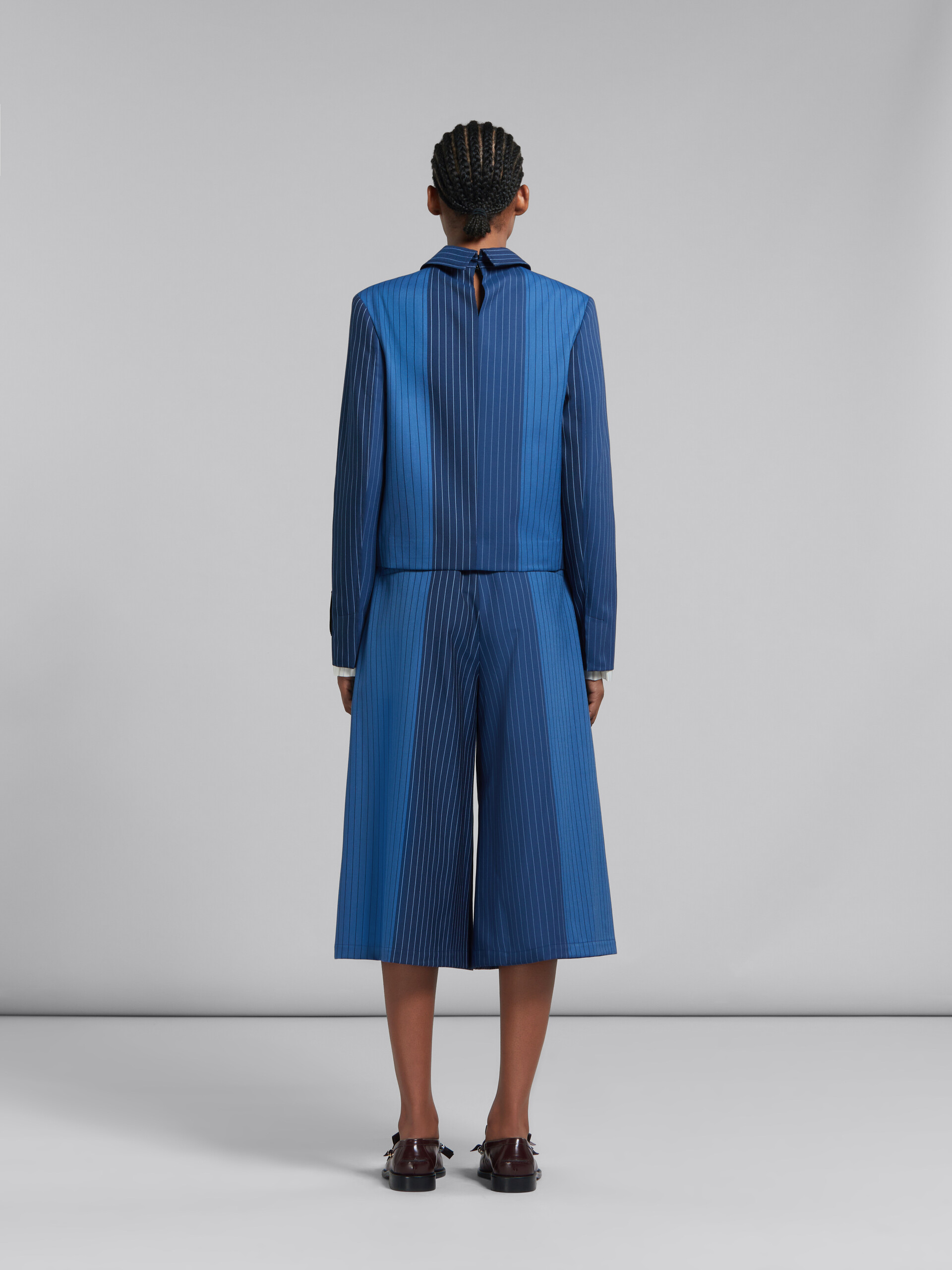 Veste en laine à fines rayures avec dégradé bleu - Manteaux - Image 3