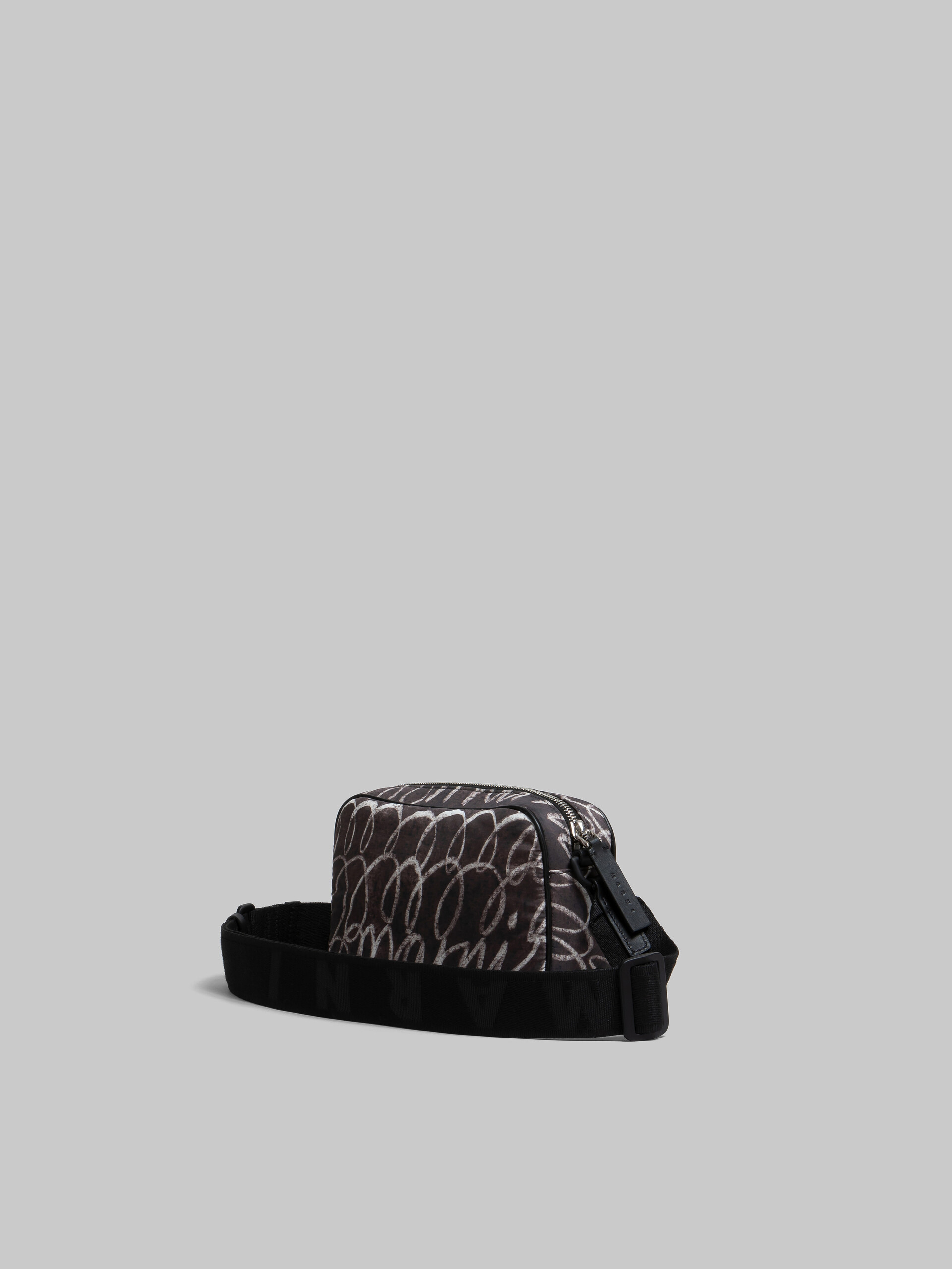 Bolso para cámara Puff negro con estampado Marni Scribble - Bolsos de hombro - Image 3